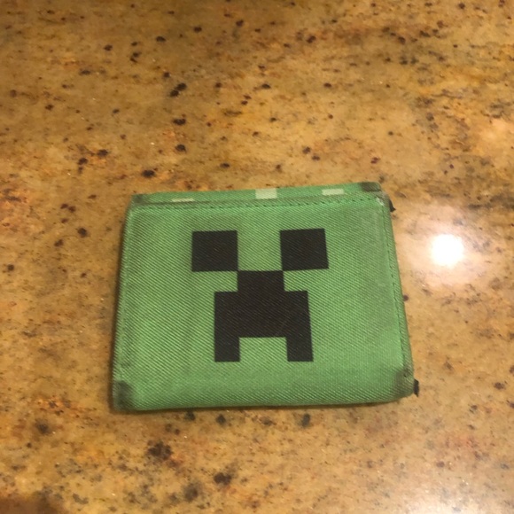 Minecraft wallet good condition - Picture 2 of 4